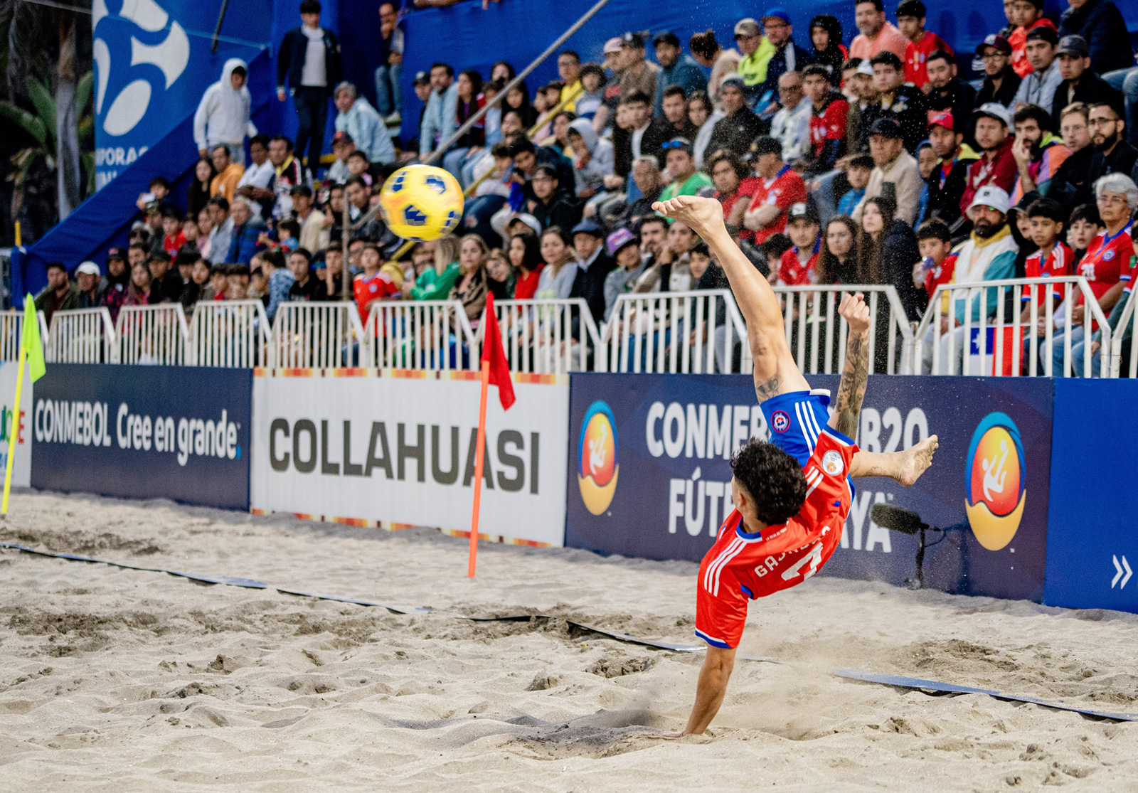 Collahuasi - Mucho más que Cobre Chile Sub20 sube al podio por primera vez en el Sudamericano de Fútbol Playa en Iquique